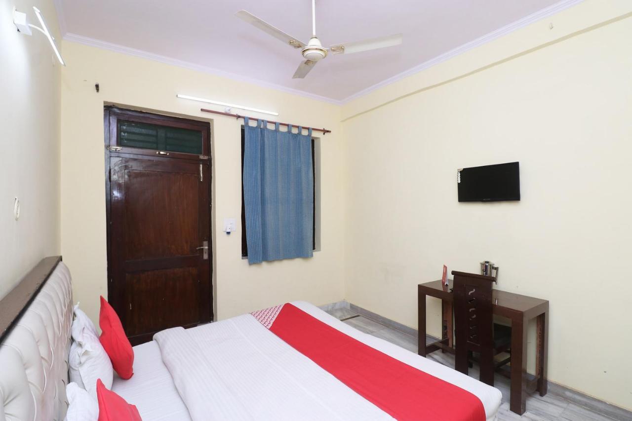 Oyo Hotel Ayaan Bareilly Ngoại thất bức ảnh