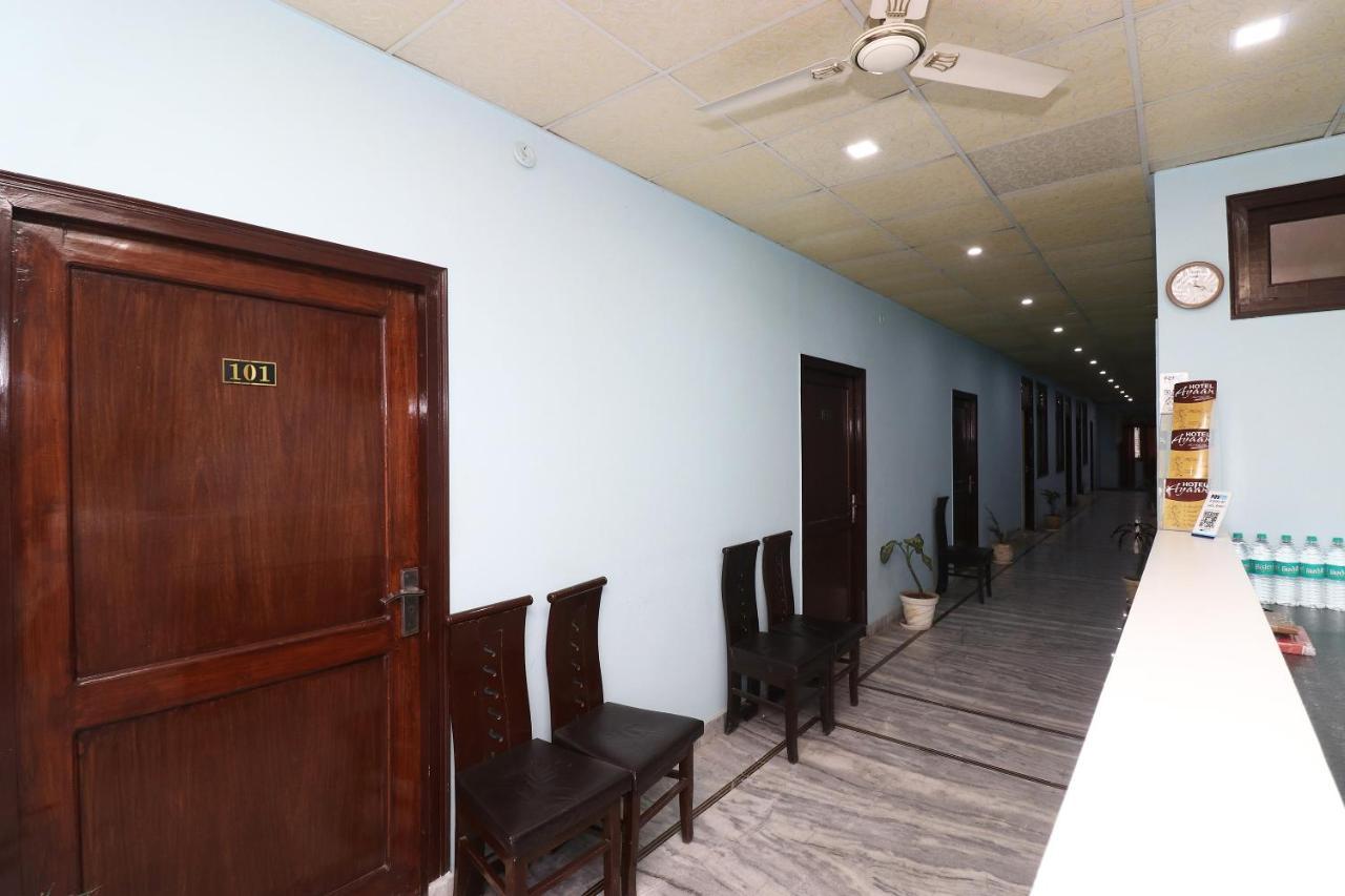 Oyo Hotel Ayaan Bareilly Ngoại thất bức ảnh