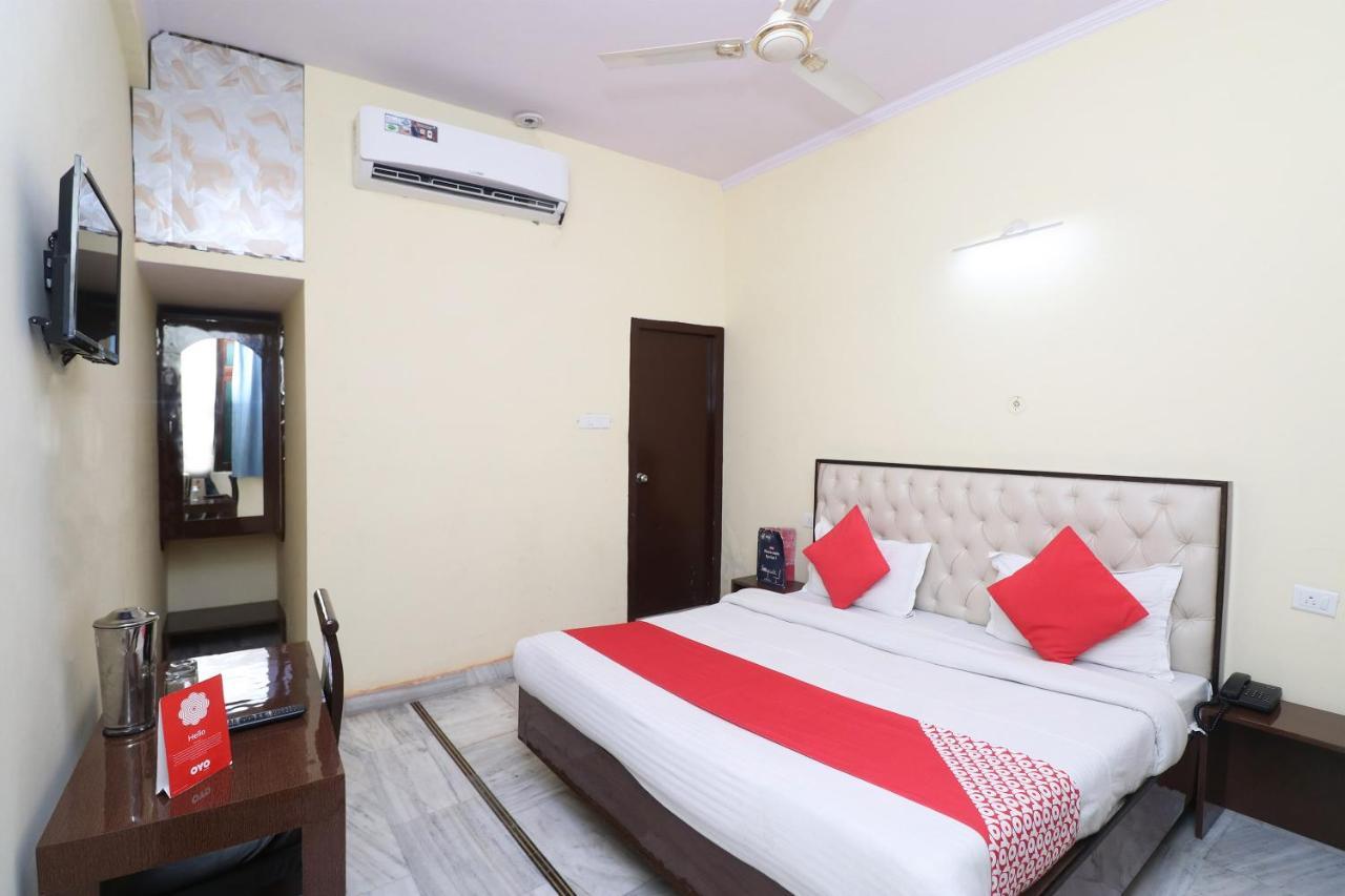 Oyo Hotel Ayaan Bareilly Ngoại thất bức ảnh