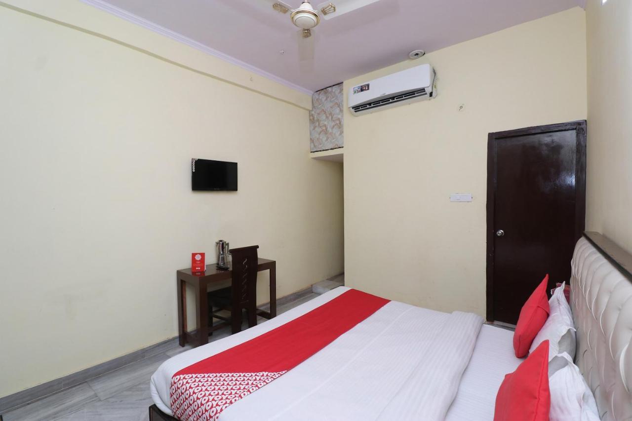 Oyo Hotel Ayaan Bareilly Ngoại thất bức ảnh